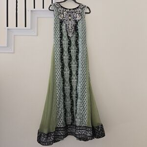 Ready To Wear Green Black Anarkali Gown Sz S Small Sleeveless Embroidery Velvet